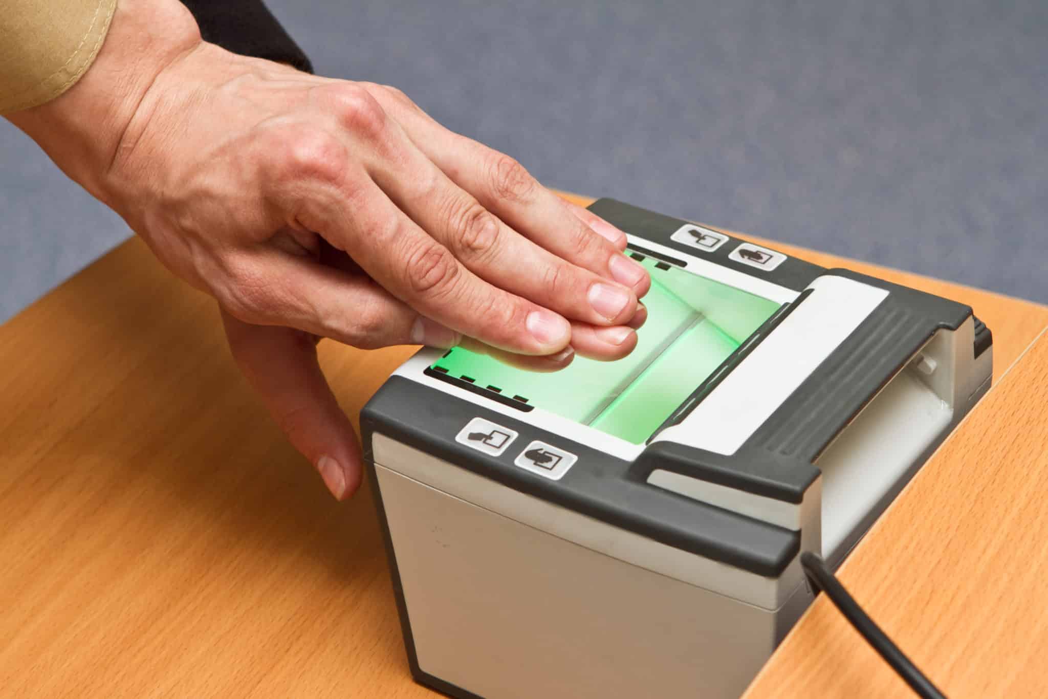 scanning-fingerprints-2048x1366 scanning-fingerprints-2048x1366